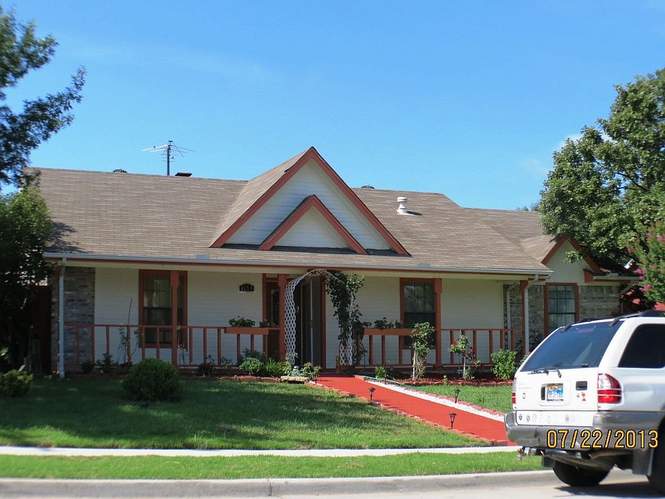 1134 Woodrow Dr