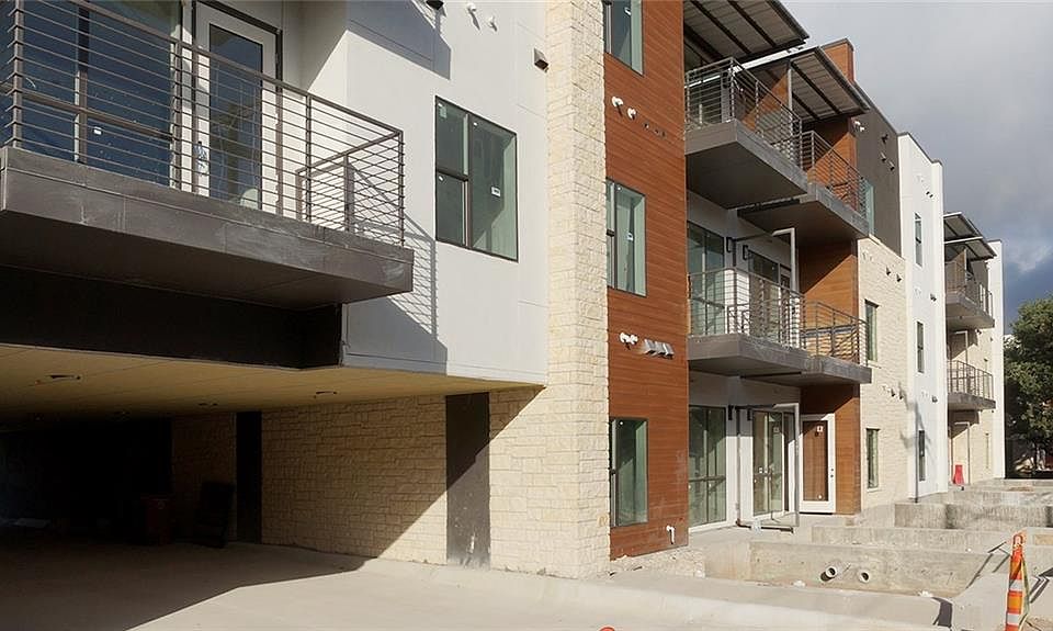 1st image of 207 W Johanna St #101
