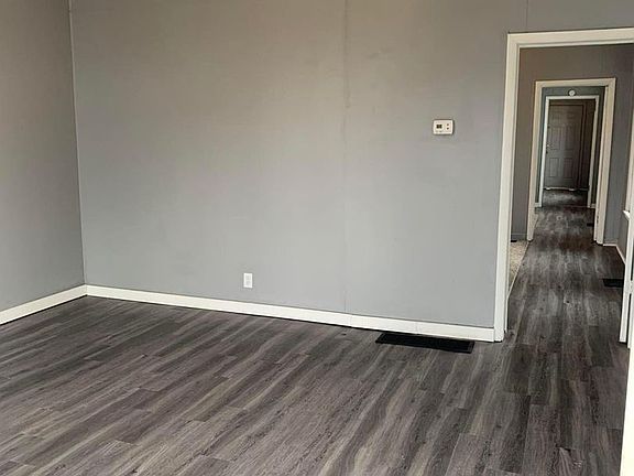 3rd image of 1311 Harriet St