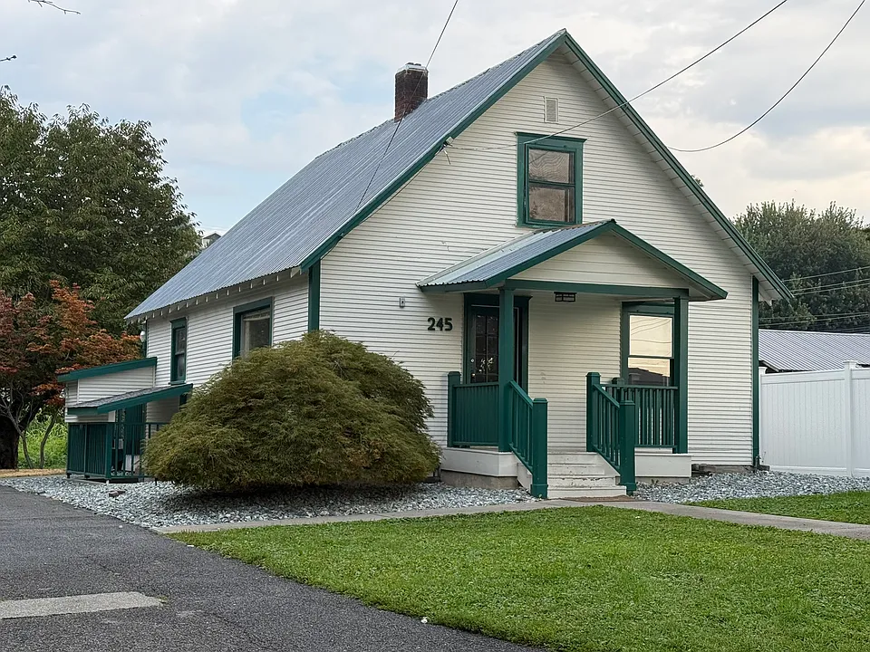 245 N Harris Ave