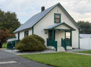245 N Harris Ave, Manson, WA 98831