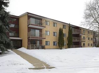 12 Noble Ave #1A, Red Deer, AB T4P2T9