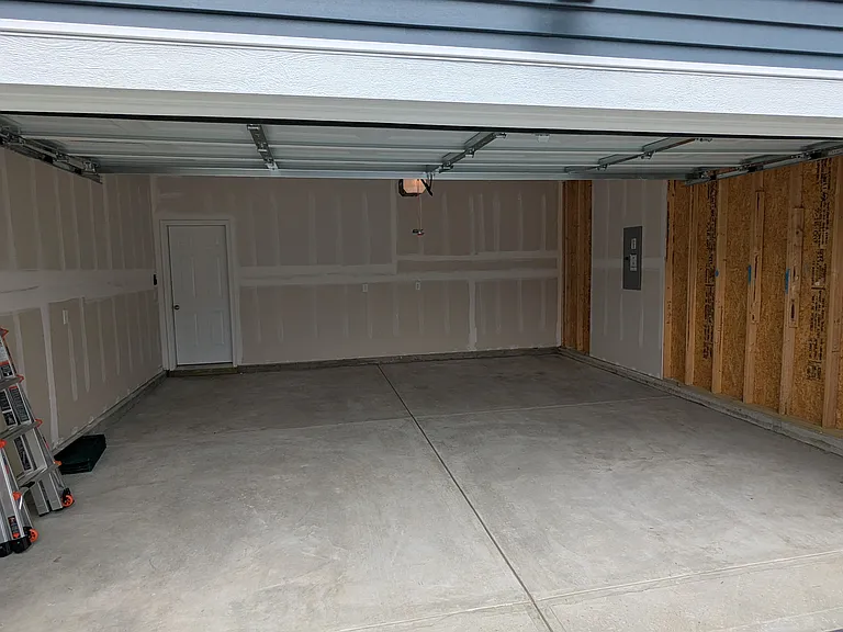 3858 Sterling Dr — Photo 24
