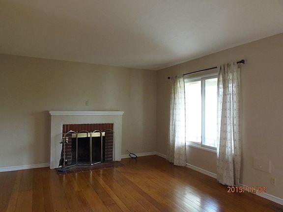 2nd image of 1647 San Benito St