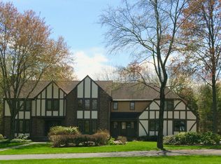 247 Douglas Rd, Far Hills, NJ 07931