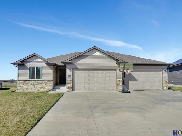 9511 N 146th Pl, Waverly, NE 68462