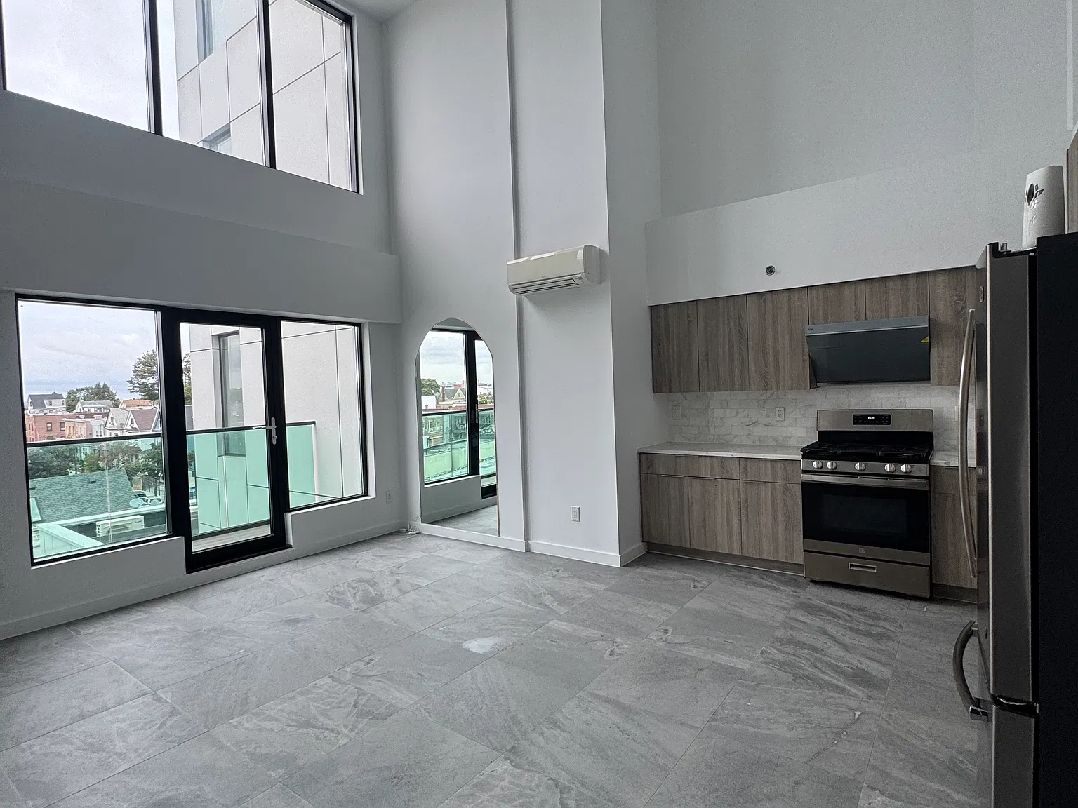 2 bed, $3,800 — Photo 3