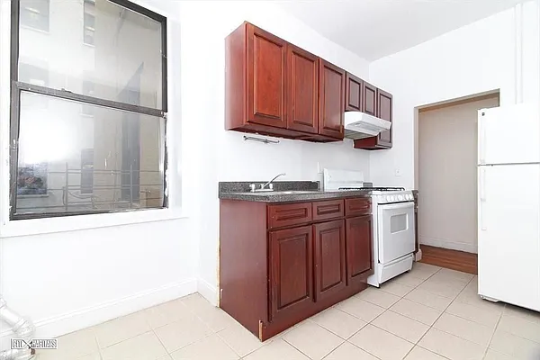 Rented by Corcoran | media 15