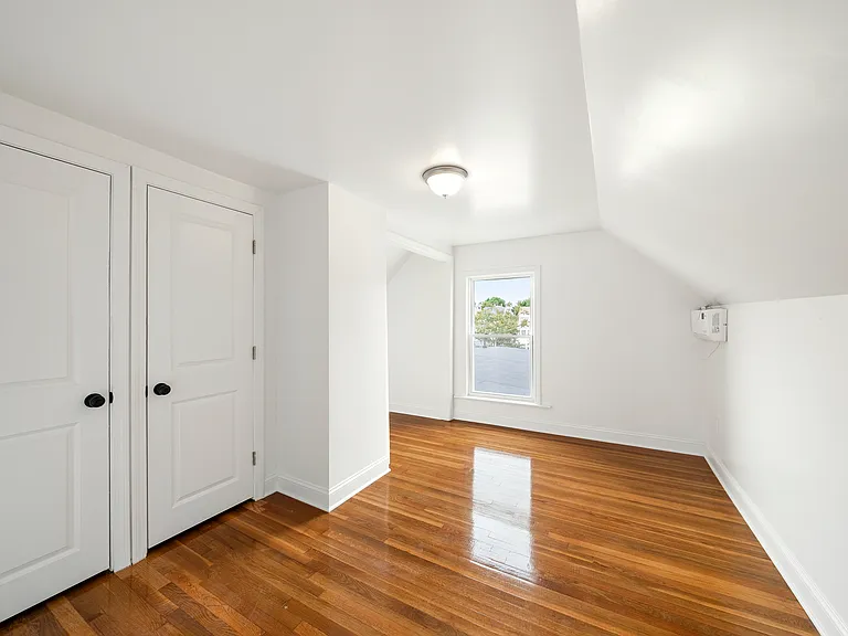 16 Oakes St #2 — Photo 7