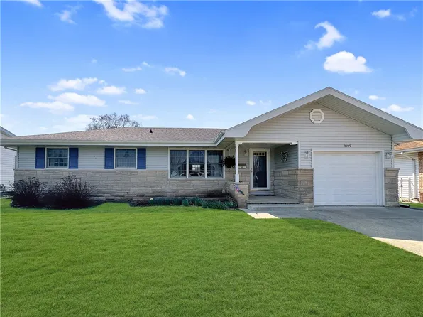 1009 Oklahoma Ave, Mattoon, IL 61938