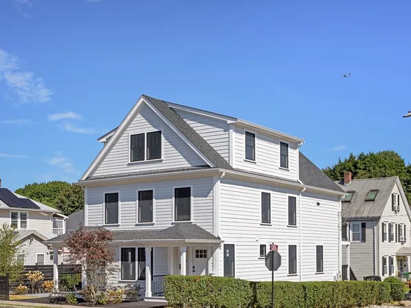 172 Blue Hill Ave #2, Milton, MA 02186