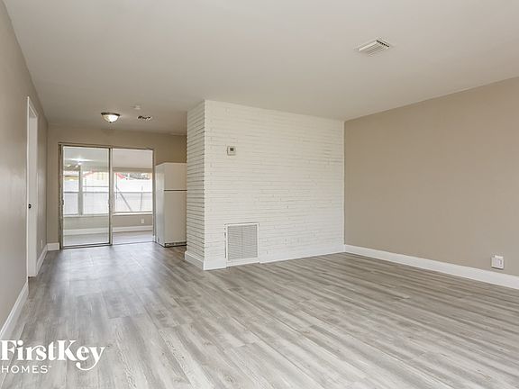 3rd image of 3750 NW 4th Pl