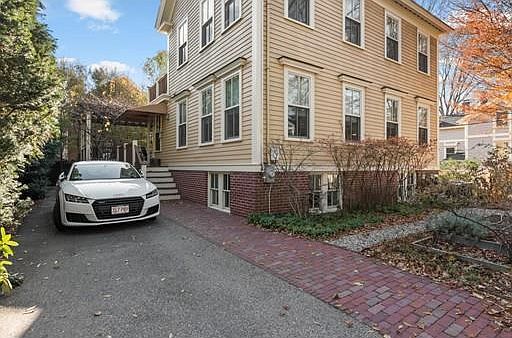 5th image of 106 Foster St #106