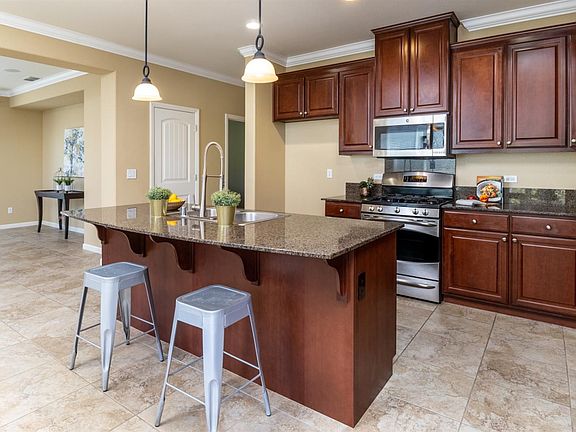 3rd image of 1080 Kirkhill Dr