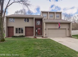 6016 Redbud Ct, Johnston, IA 50131