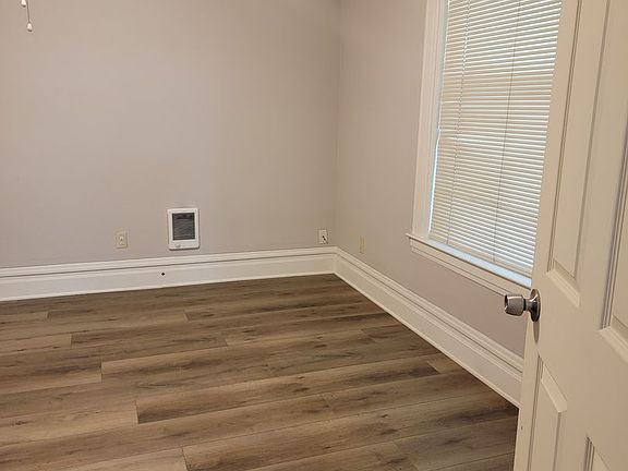3rd image of 114 N Touchet St #2