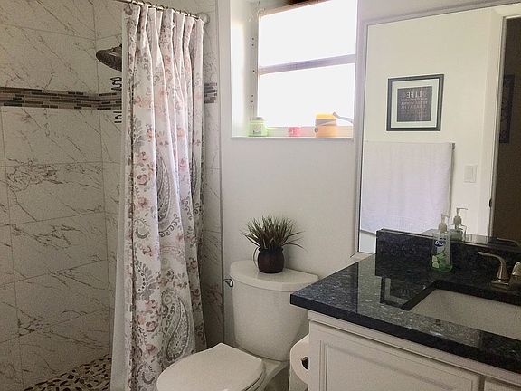 Fully remodeled guest bath