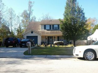 521 Raintree Cir, Jacksonville, NC 28540