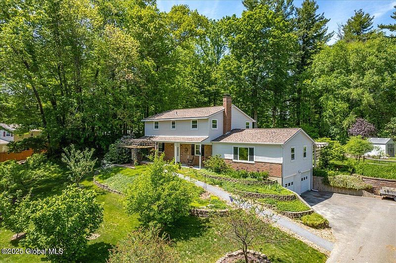 2nd image of 4 Sturbridge Court