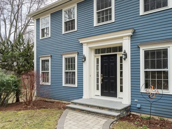 108 Grove St, Lexington, MA 02420