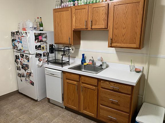 4th image of 1197 Beacon St #3C