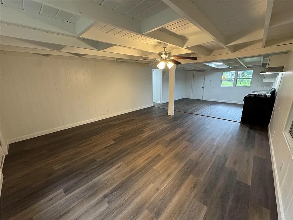 3 bed, 1.0 bath, 1089 sqft, $1,400 — Photo 4