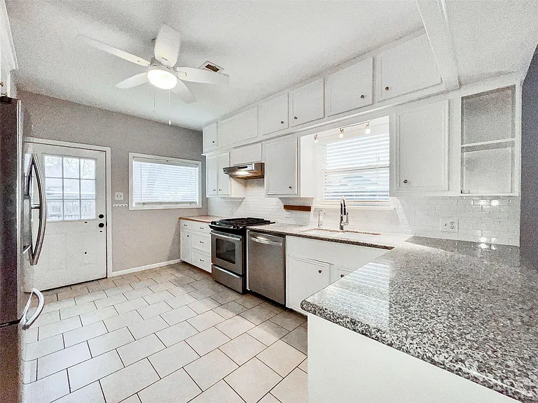 4035 Michaux St — Photo 7
