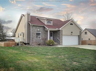 214 1/2 Maple St, Eleanor, WV 25070