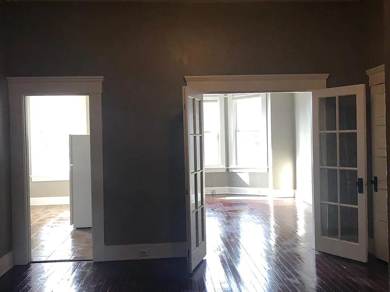 2726 Short Vine St #2 — Photo 2