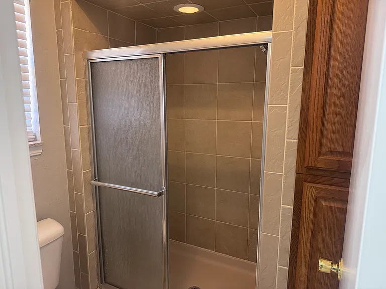 12216 Sylvester Dr — Photo 16