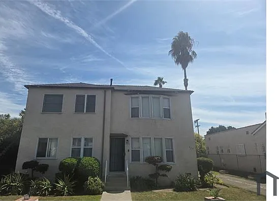 2318 1/2 S Ridgeley Dr — Photo 11