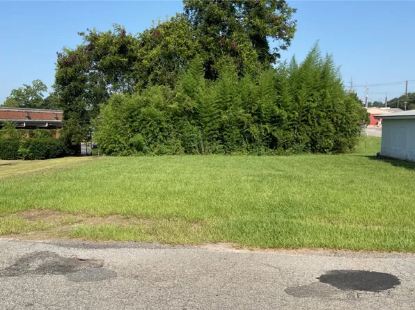 SW 1st St, Cairo, GA 39828