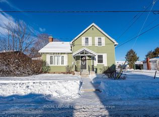 212 Prince Ave W, Renfrew, ON K7V2V7