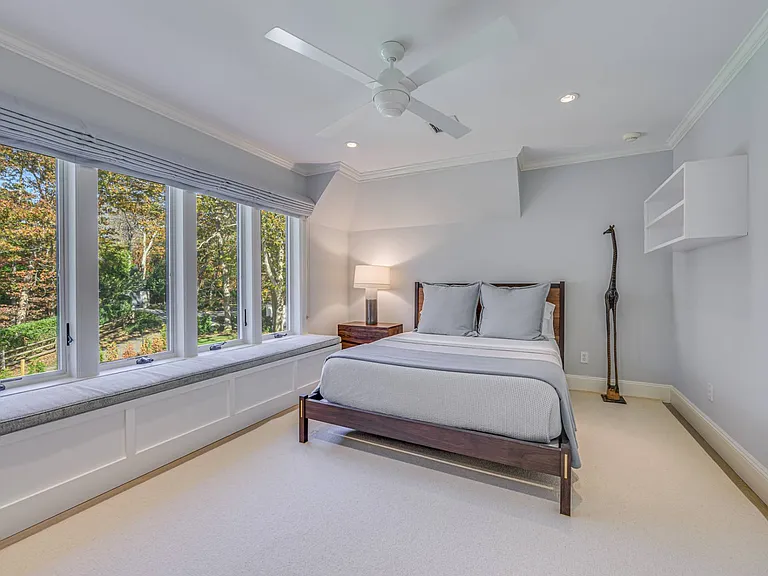 58 Edge Of Woods Rd — Photo 13
