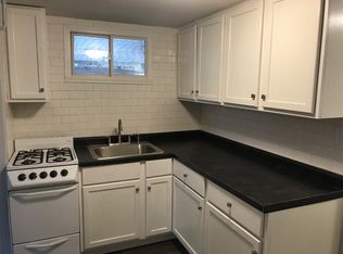 725 8th St N APT 1, Fargo, ND 58102