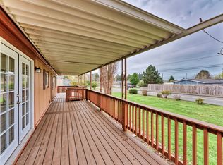 16184 W Hoffeldt Ln, Brookings, OR 97415