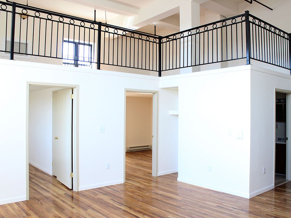 2nd image of 43 Madison St APT 406