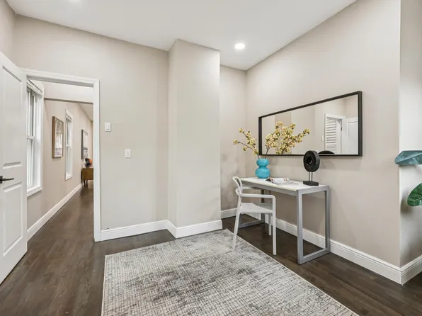 299 Claremont Avenue image 12 of 44