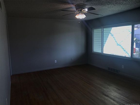 3rd image of 518 S 77th Ave E