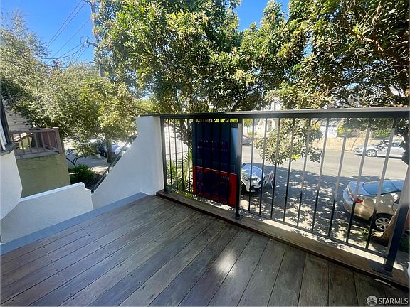 3rd image of 1039 Santiago St