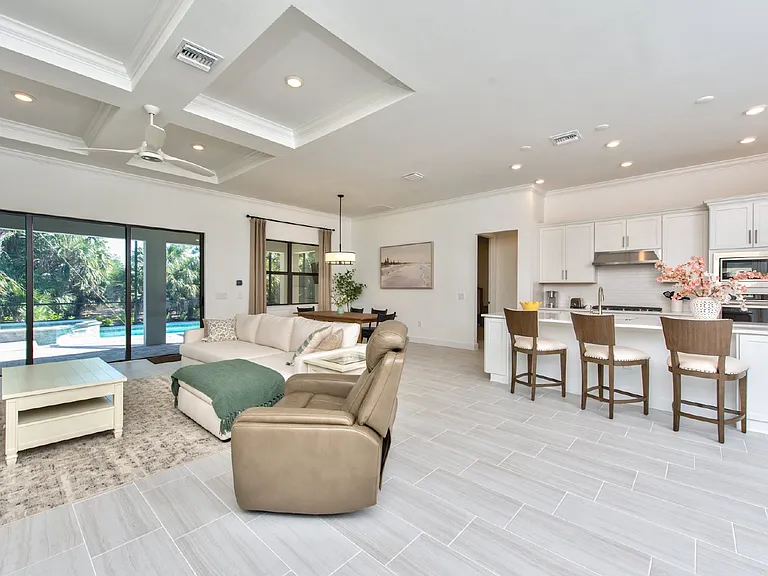 9280 Cormorant Dr — Photo 2