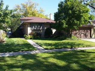 562 Debra Dr, Des Plaines, IL 60016