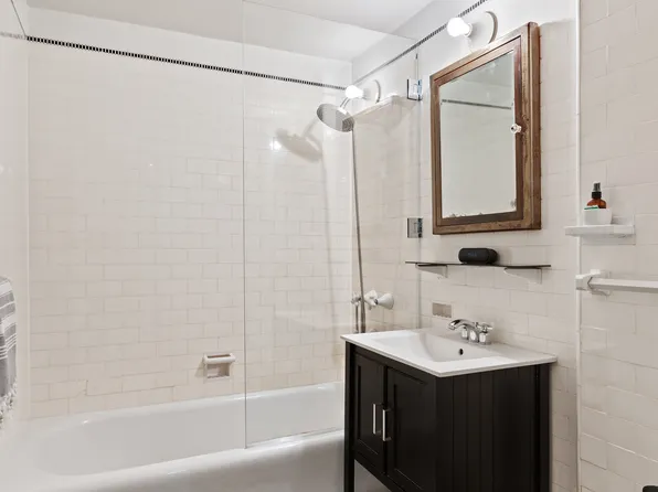 161 West 16th Street image 6 of 12