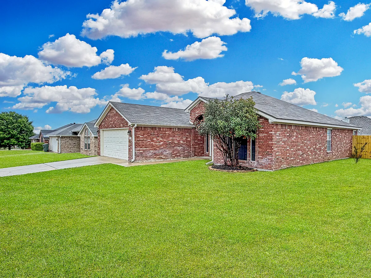 Building Photo - 4310 Esta Lee Ave