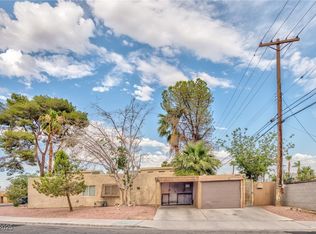 39 Moonlight Dr, Las Vegas, NV 89110