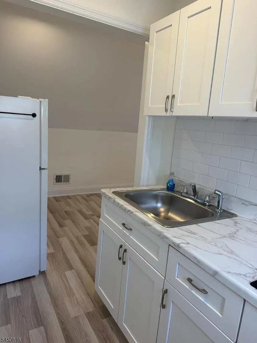 1 bed, $1,795 — Photo 2