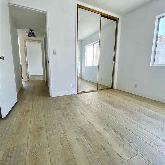 903 New Depot St #15 — Photo 4