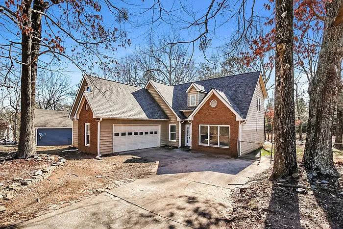 160 Princeton Way — Photo 1