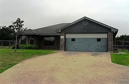 645 Whispering Oaks Dr