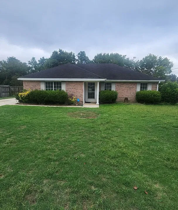 233 Primrose Dr